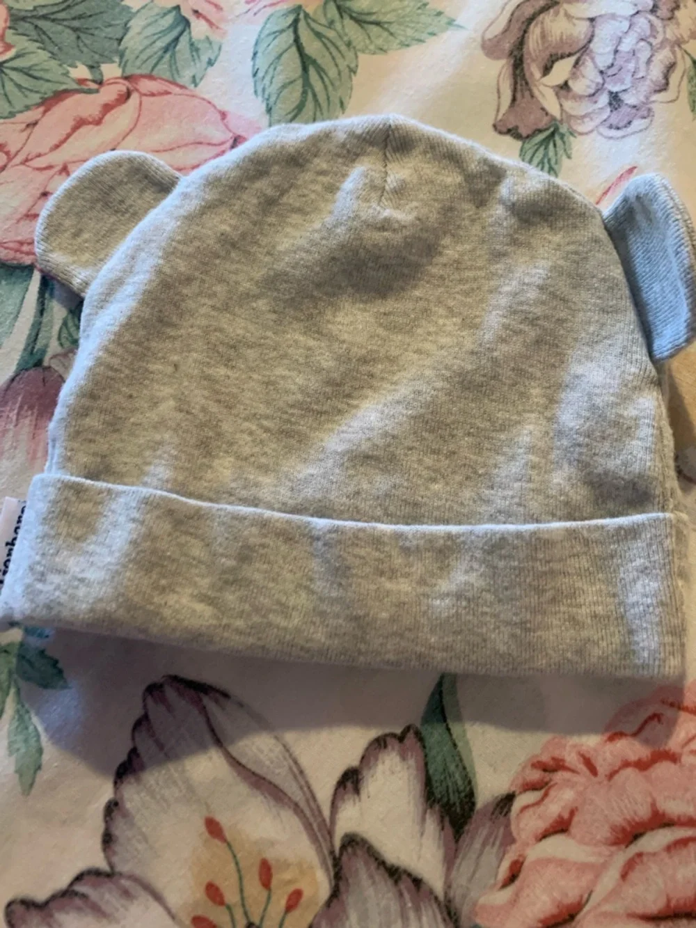 Carter's Baby Beanie 3-Pack in White, Pink & Gray Newborn Size 0 - Picture 4 of 6